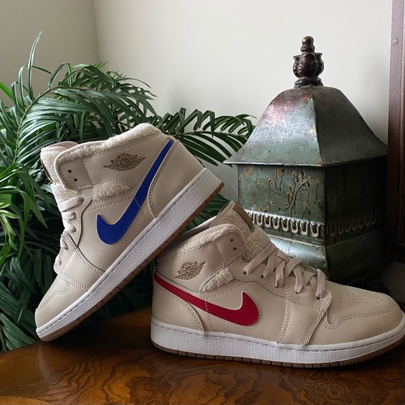 Nike Air Jordan 1 Mid UTL Utility Pearl White Sneakers - Picture 1 of 15